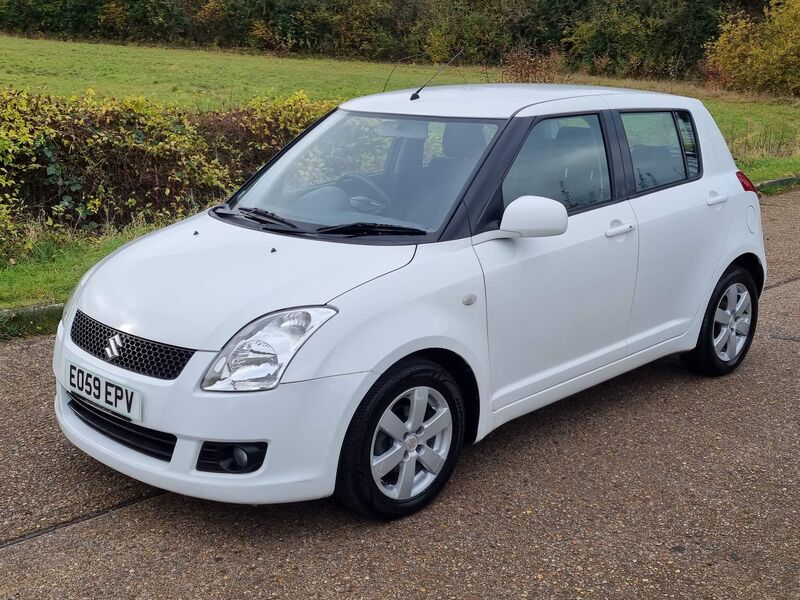 SUZUKI SWIFT