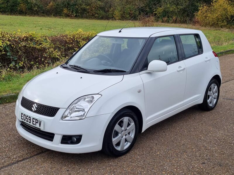 SUZUKI SWIFT