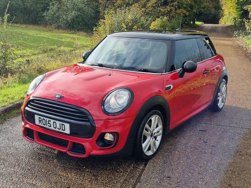 MINI HATCH