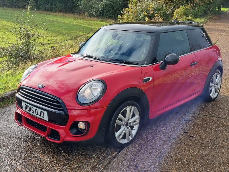 MINI HATCH