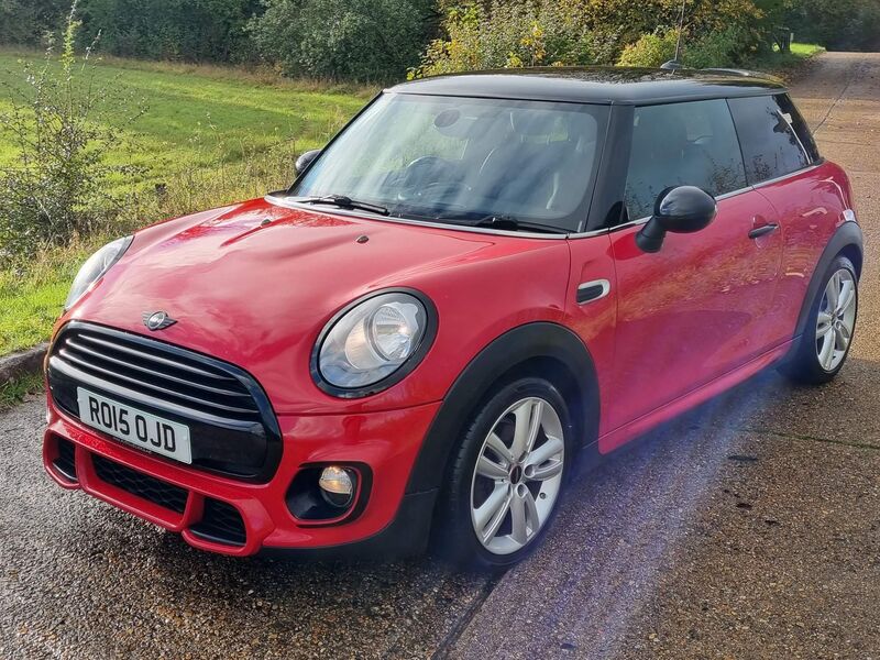 MINI HATCH