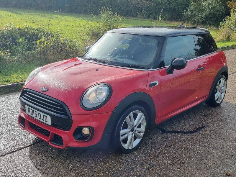 MINI HATCH
