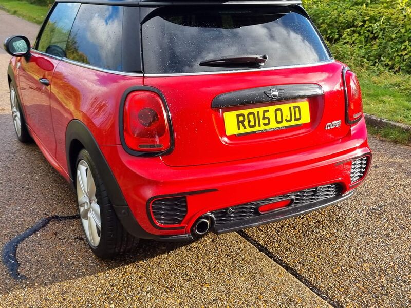 MINI HATCH