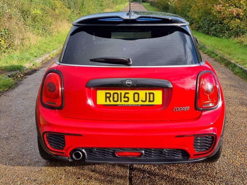 MINI HATCH