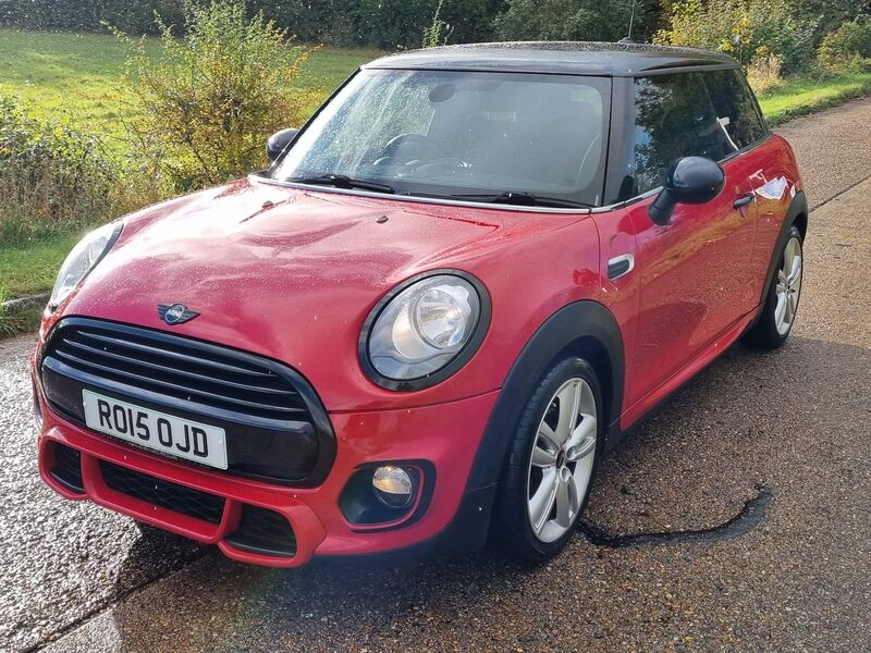 MINI HATCH