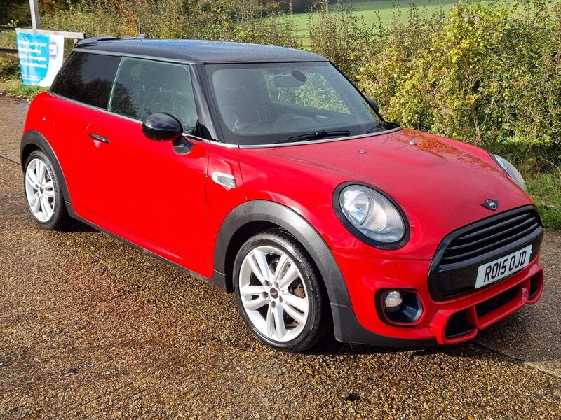 MINI HATCH