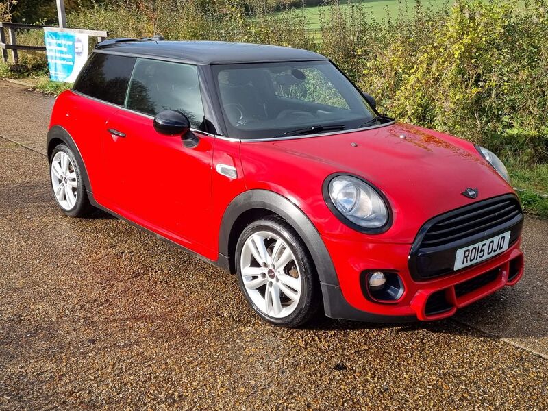 MINI HATCH
