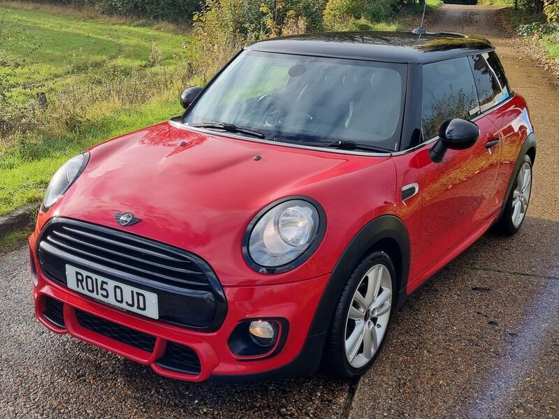 MINI HATCH