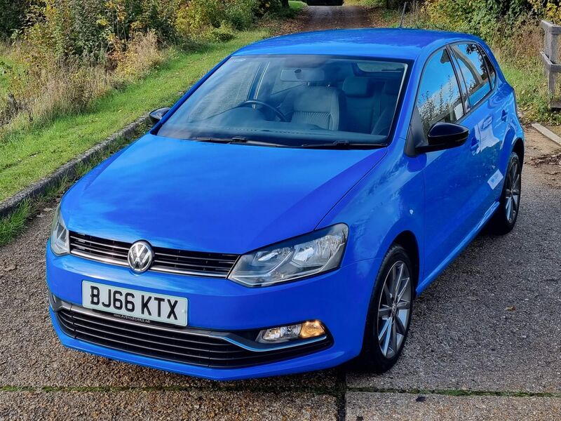 VOLKSWAGEN POLO