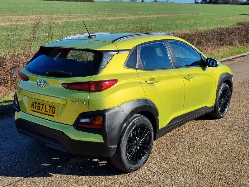 HYUNDAI KONA