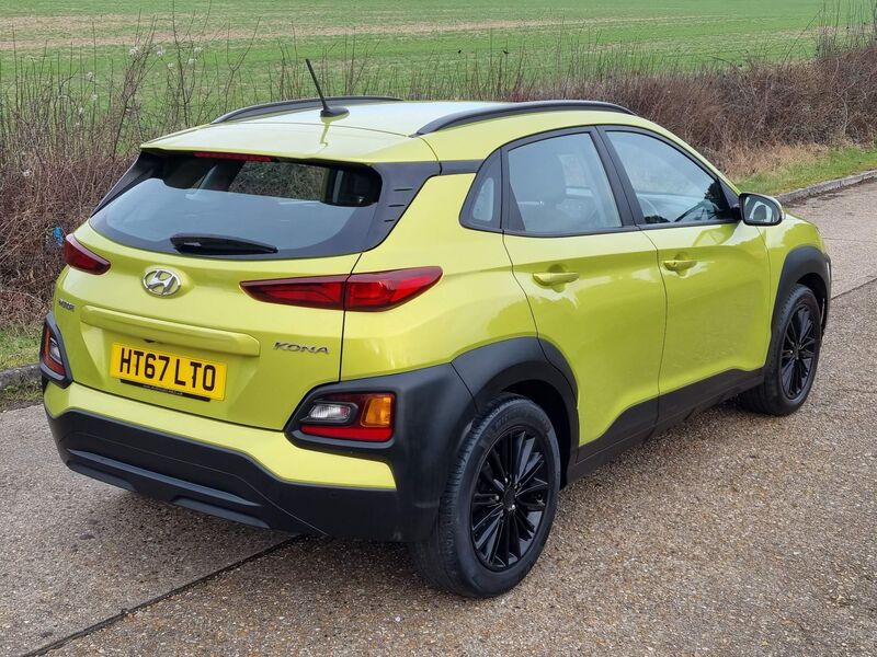 HYUNDAI KONA