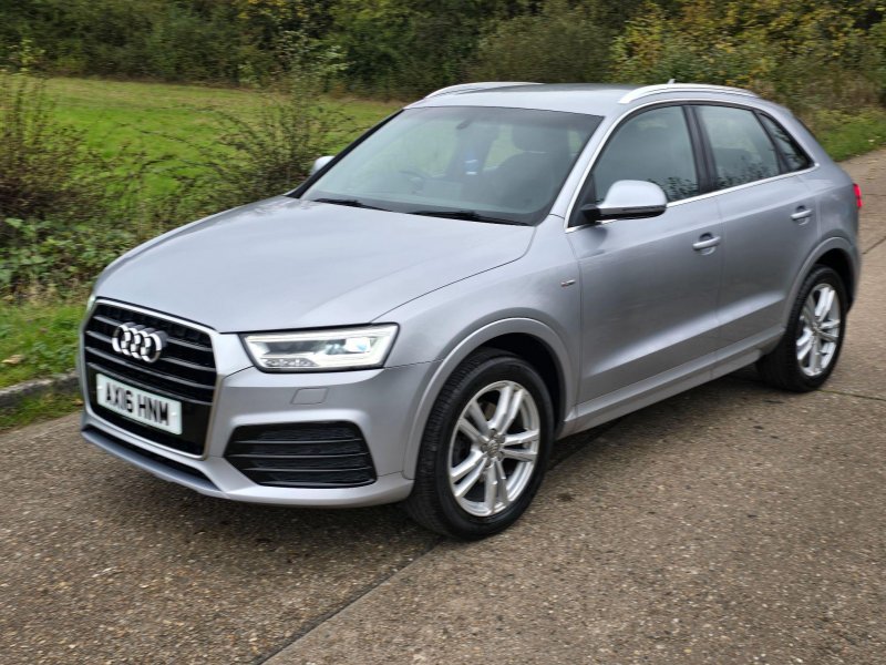 AUDI Q3