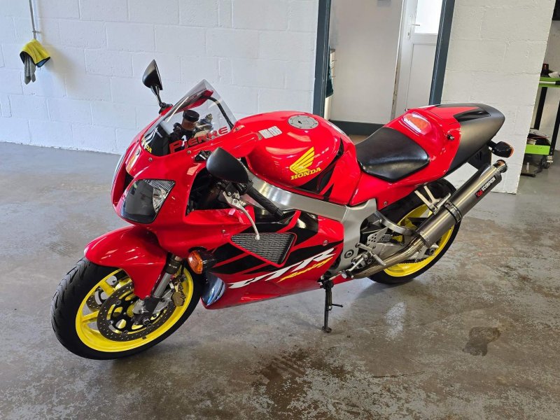 HONDA VTR
