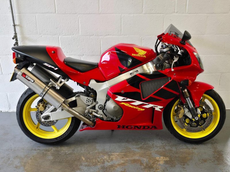 HONDA VTR