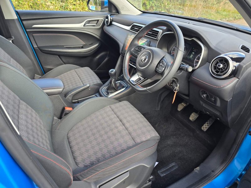 MG ZS