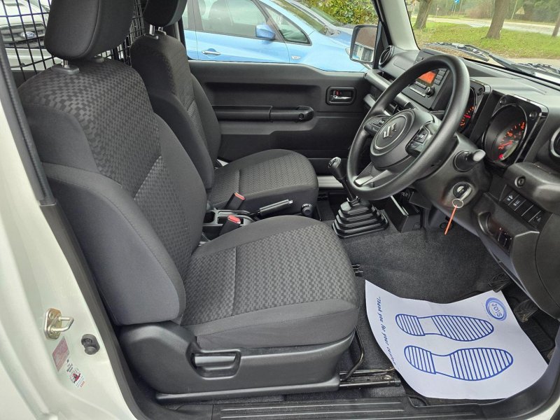 SUZUKI JIMNY
