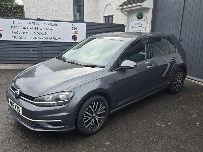 VOLKSWAGEN GOLF