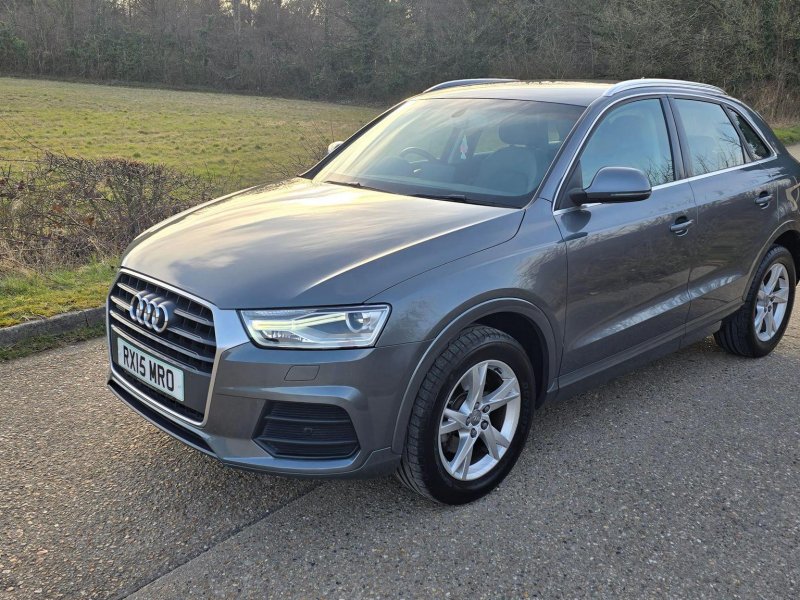 AUDI Q3