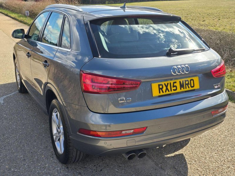 AUDI Q3