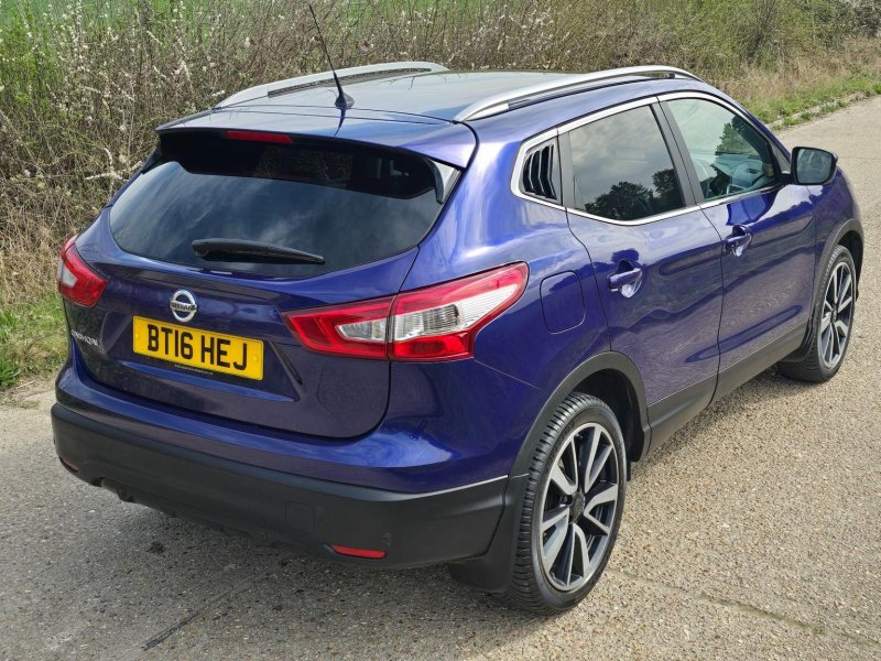 NISSAN QASHQAI