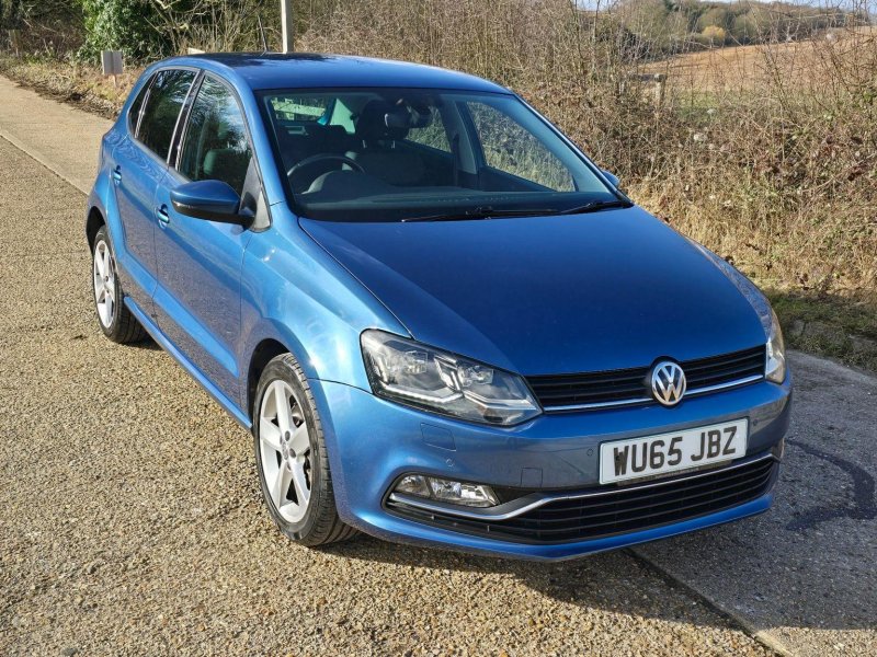 VOLKSWAGEN POLO