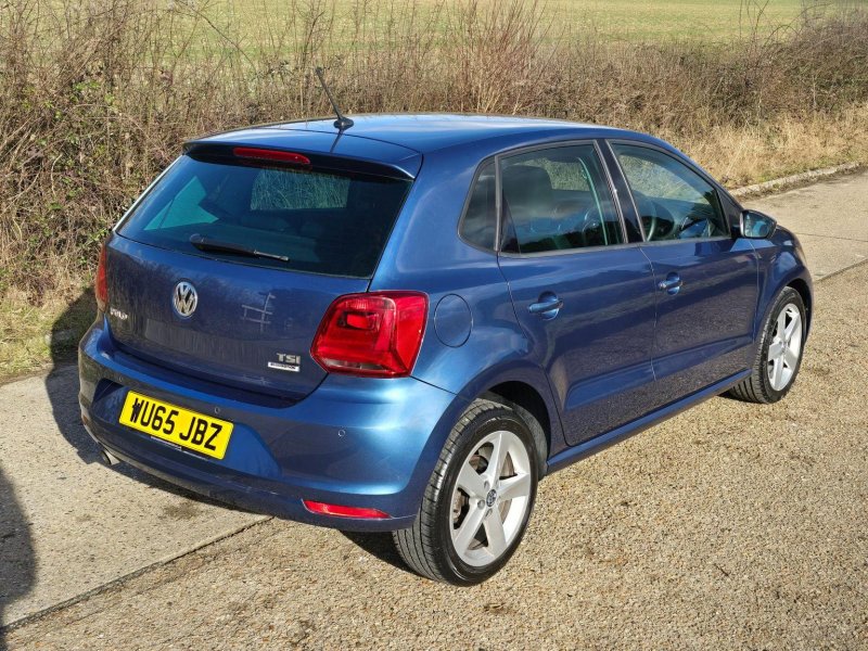 VOLKSWAGEN POLO