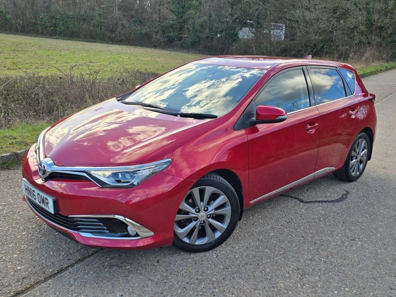 TOYOTA AURIS