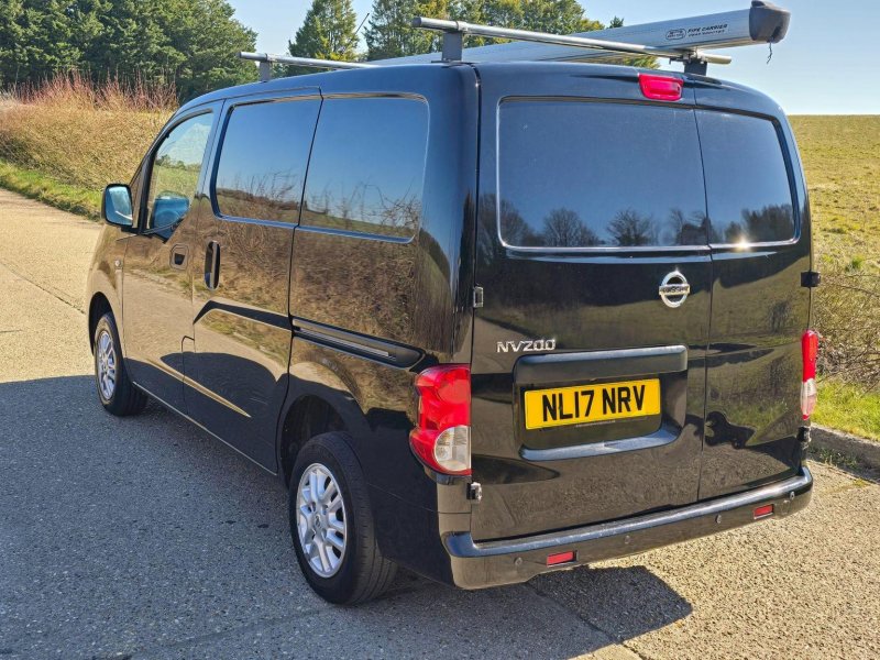 NISSAN NV200