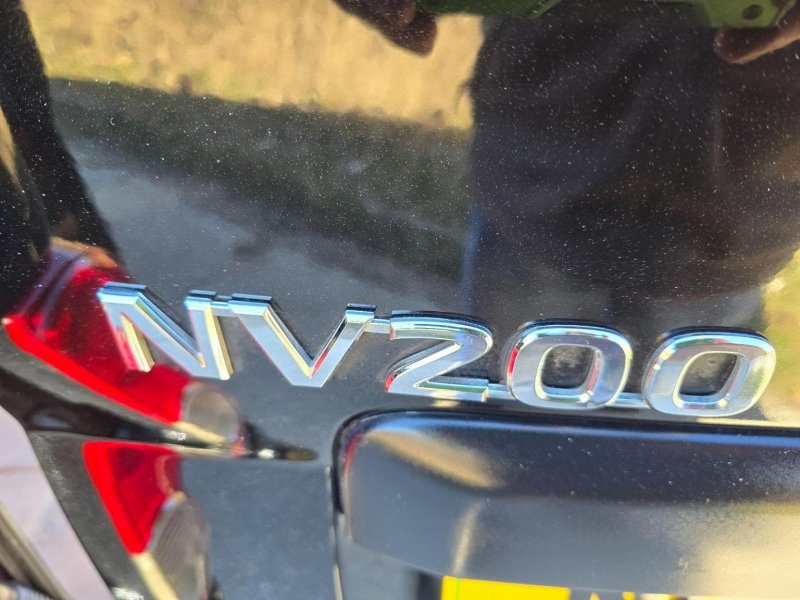 NISSAN NV200