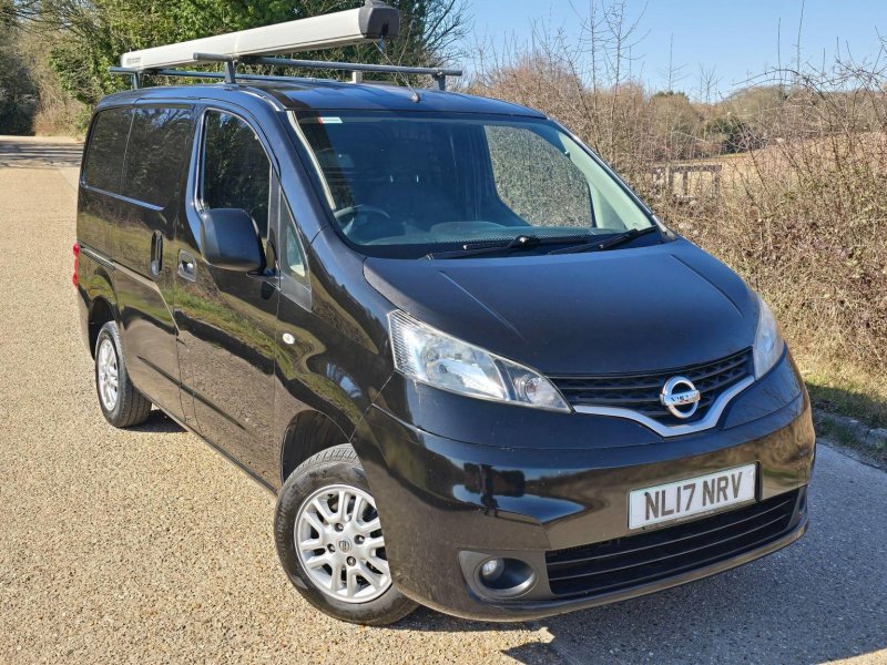 NISSAN NV200