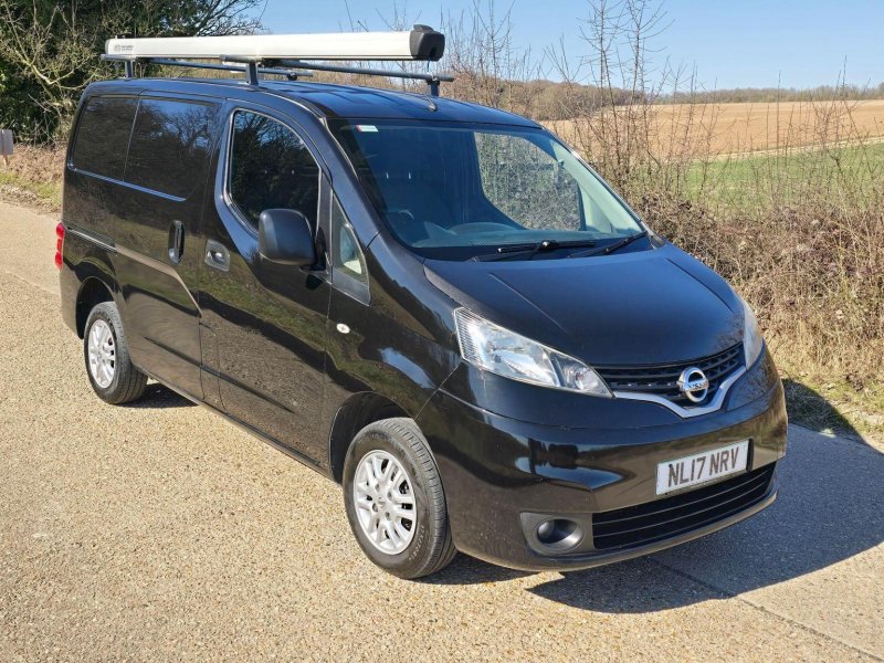 NISSAN NV200