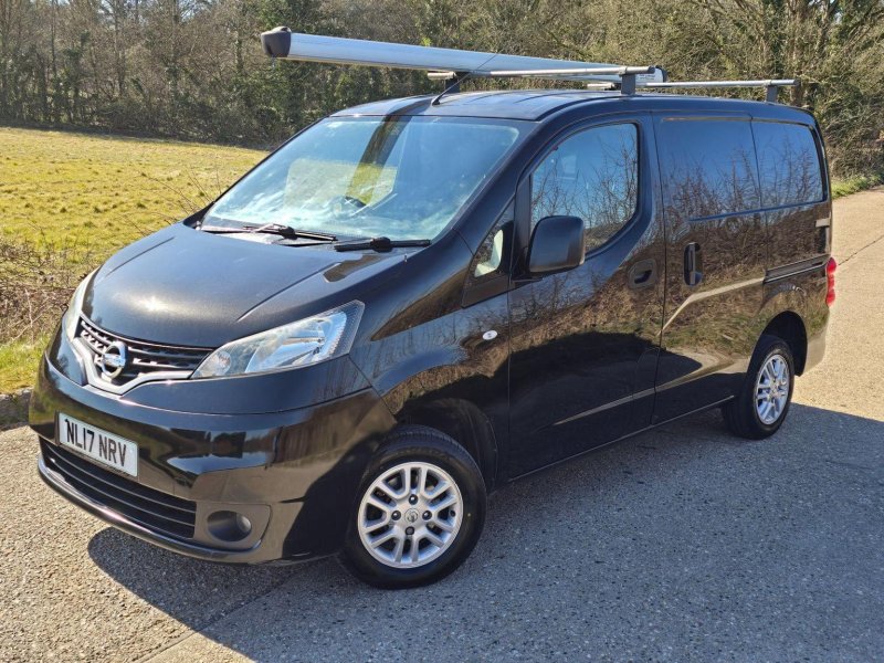 NISSAN NV200