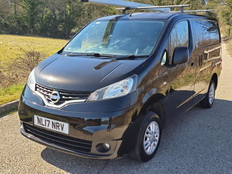 NISSAN NV200