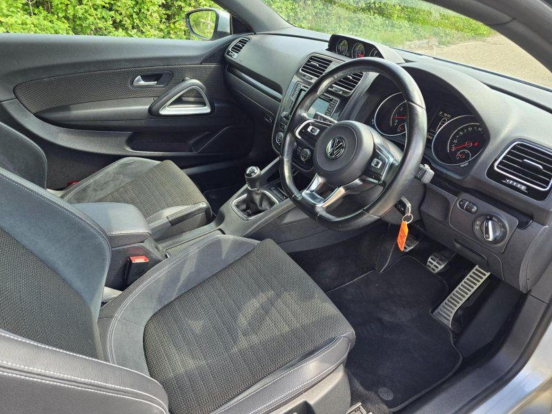 VOLKSWAGEN SCIROCCO