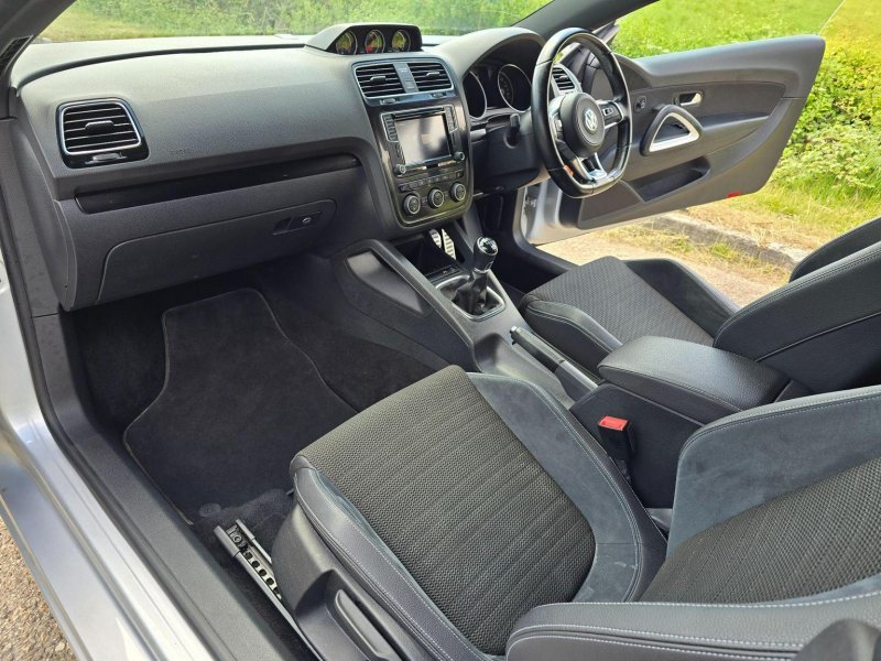 VOLKSWAGEN SCIROCCO