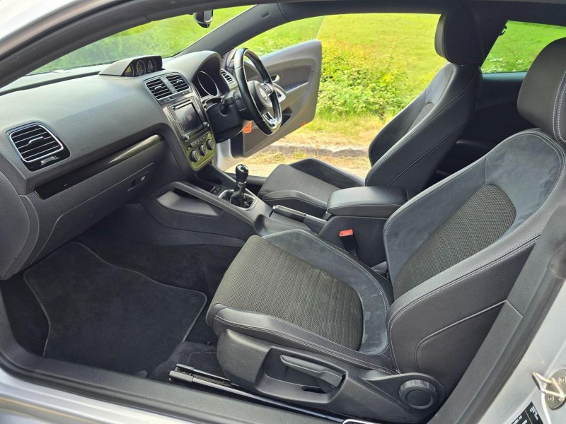 VOLKSWAGEN SCIROCCO