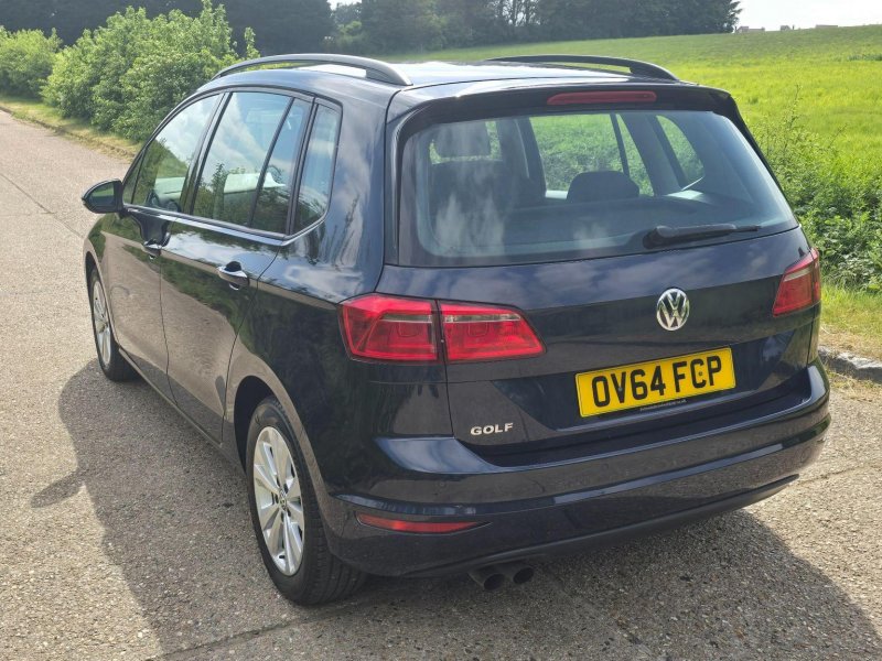 VOLKSWAGEN GOLF SV
