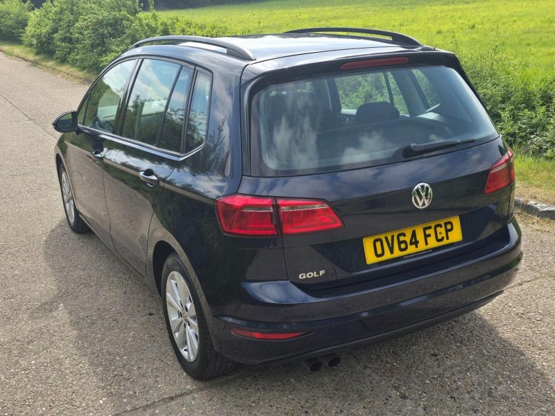VOLKSWAGEN GOLF SV