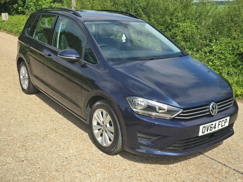 VOLKSWAGEN GOLF SV
