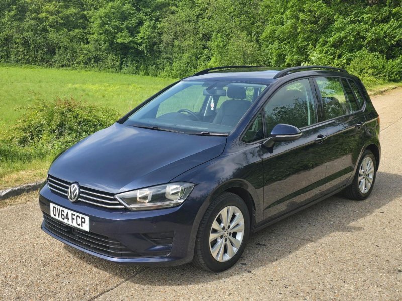 VOLKSWAGEN GOLF SV