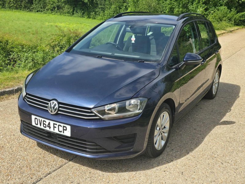 VOLKSWAGEN GOLF SV