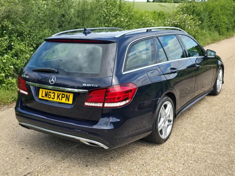 MERCEDES-BENZ E CLASS