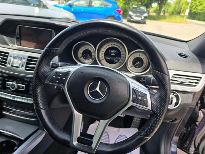 MERCEDES-BENZ E CLASS