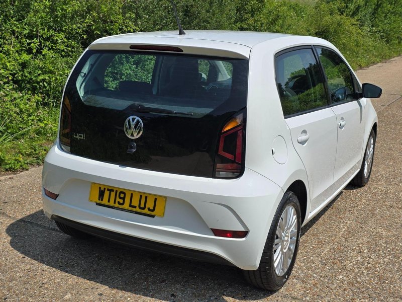 VOLKSWAGEN UP