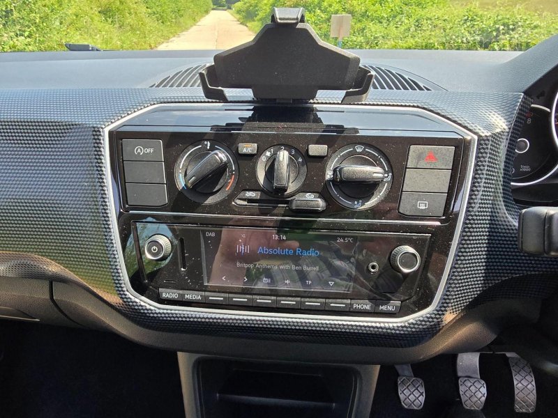 VOLKSWAGEN UP