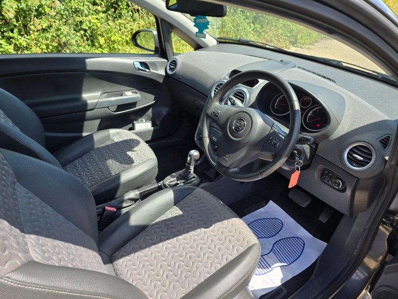 VAUXHALL CORSA