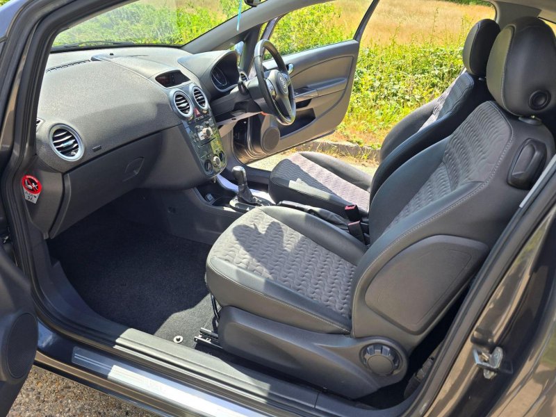VAUXHALL CORSA