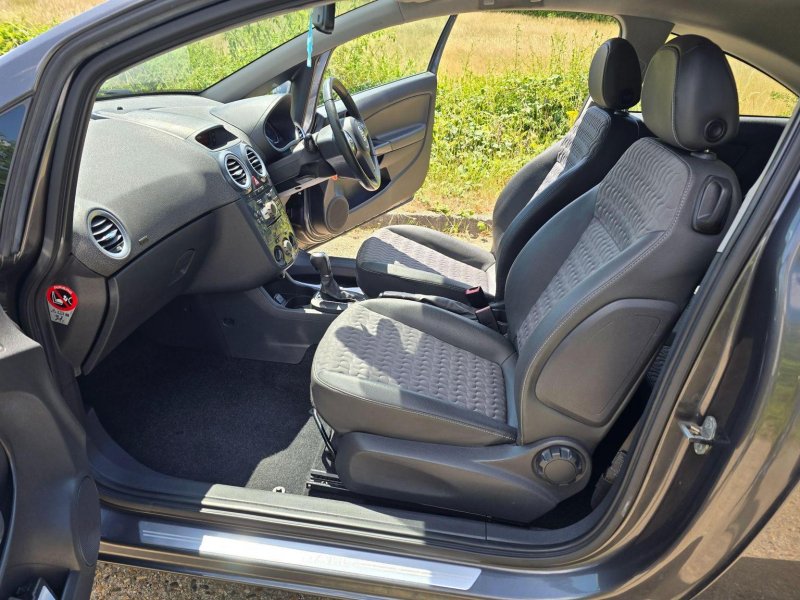VAUXHALL CORSA