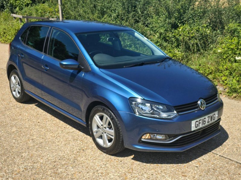 VOLKSWAGEN POLO
