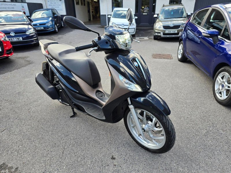 PIAGGIO Medley 125